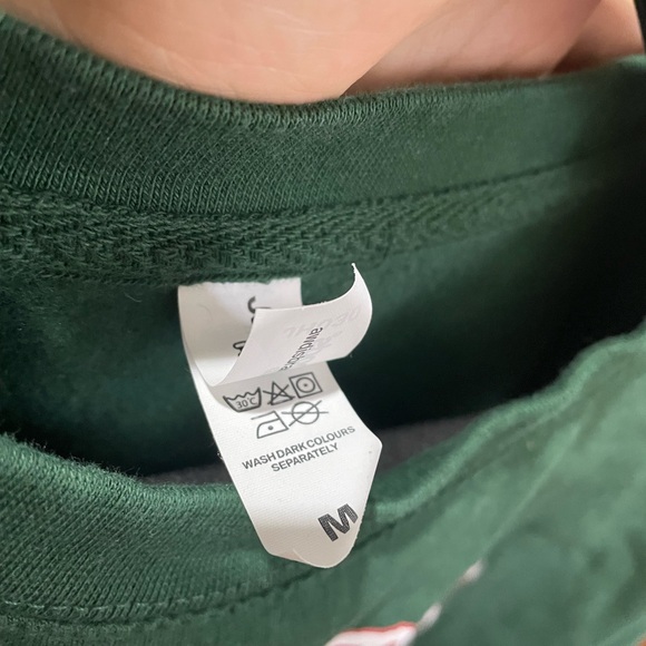 Unisex Everpress Pasta Baby Christmas themed sweatshirt, size M. - Picture 5 of 7